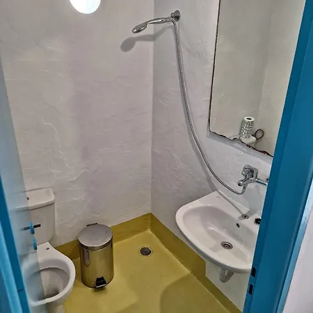 Karnagio - Traditional Seafront House Hébergement de vacances Koufonisia