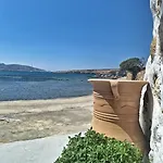 Karnagio - Traditional Seafront House * Koufonisia