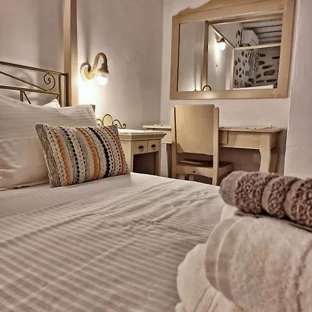 Ferienhaus Karnagio - Traditional Seafront House Koufonisia