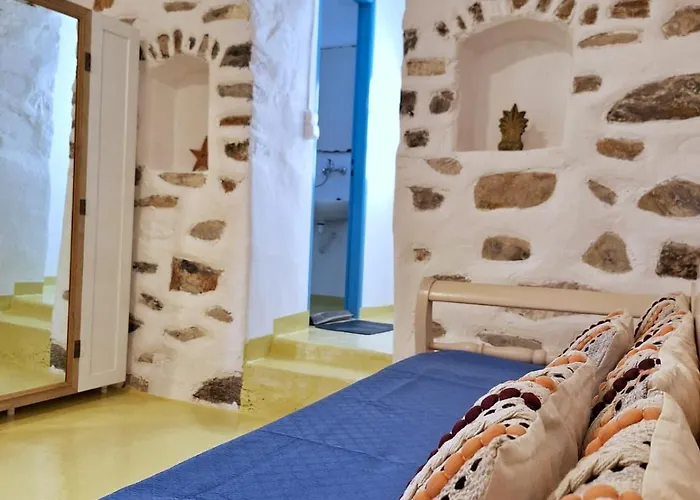 Karnagio - Traditional Seafront House Сasa de vacaciones Koufonisia