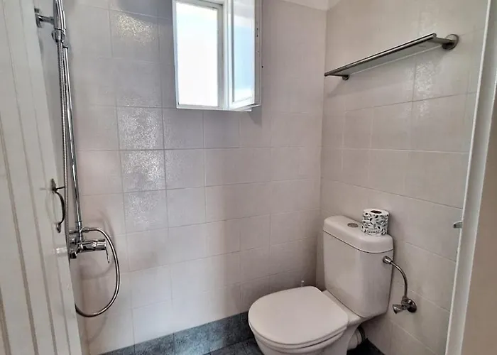 Сasa de vacaciones Karnagio - Traditional Seafront House